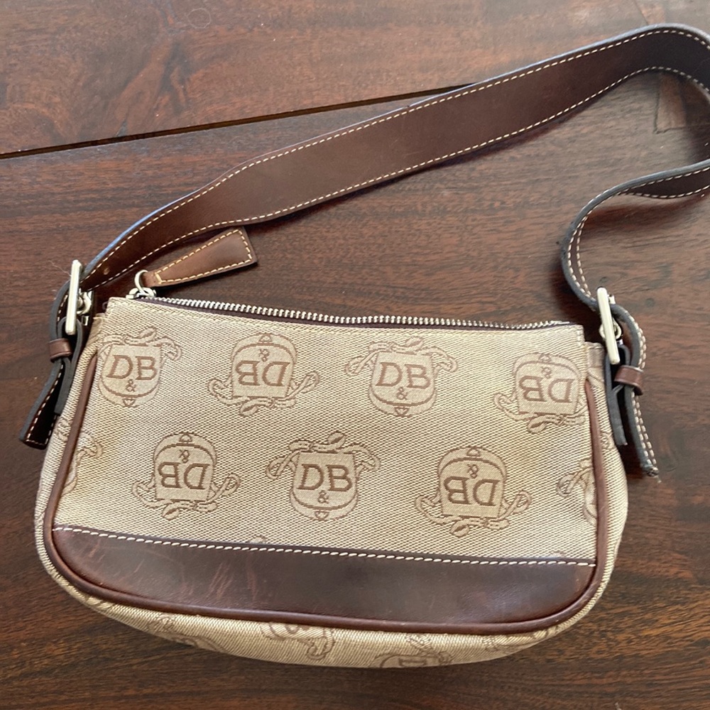 Small Dooney & Burke clutch